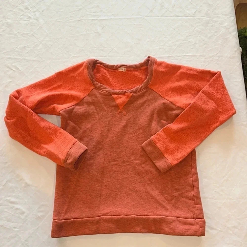 Anthropology t. la women’s crewneck sweatshirt Terry cloth sleeves small‎
